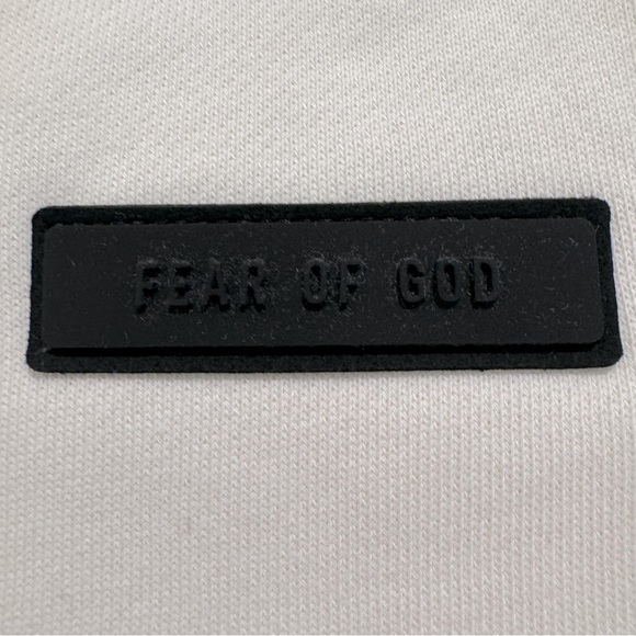 Fear Of God Essentials Cloud Dancer Crew Neck Sweatshirt Men’s L NWT - Picture 9 of 9